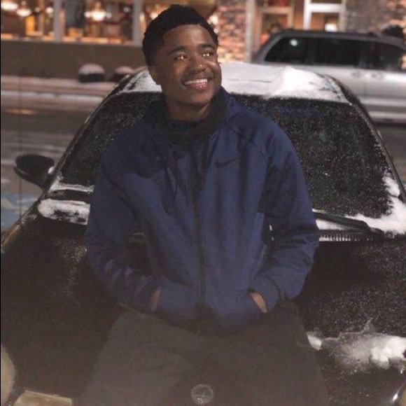 Profile Picture of Rashad Wallace (@rashad825) on Poshmark