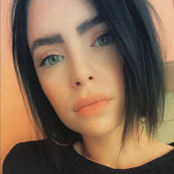 Profile Picture of Jennifer Reilly (@jenniferreil910) on Poshmark