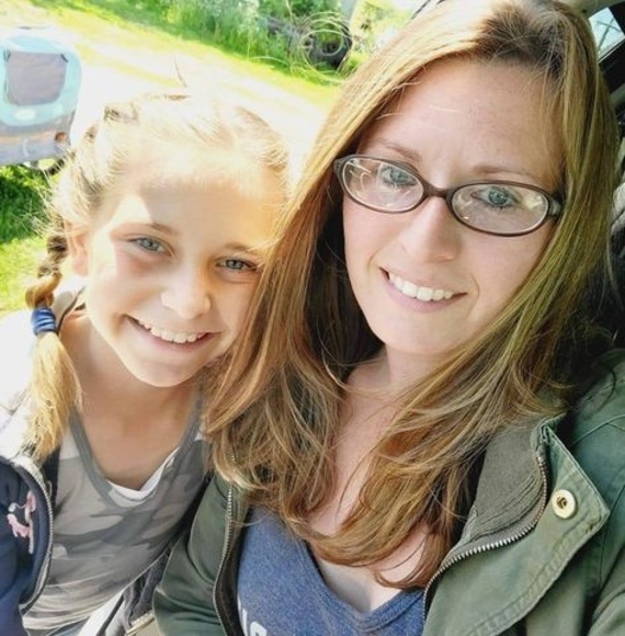 Profile Picture of Mandy Evans (@mandyk_2004) on Poshmark