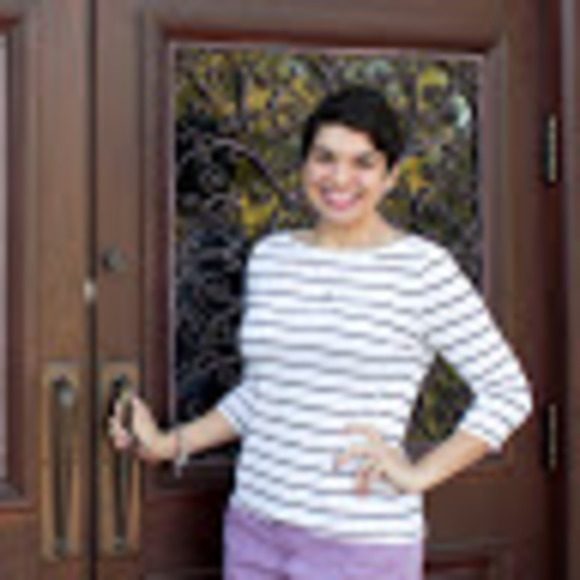 Profile Picture of Melanie Sutherland (@msutherlandrae) on Poshmark