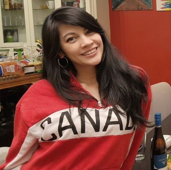 Profile Picture of Fran Cine (@gfbisnar) on Poshmark