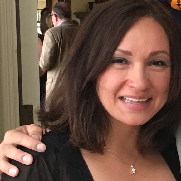 Profile Picture of Marta Babinchak (@babinchakm) on Poshmark