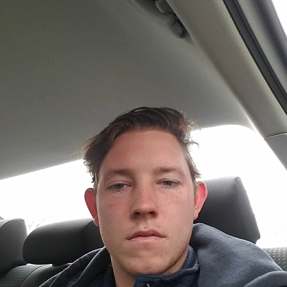 Profile Picture of Daniel Flood (@djflood27) on Poshmark
