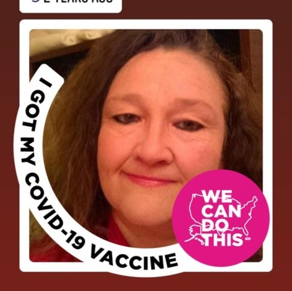 Profile Picture of Tonya Rayfield (@jbhbdm72) on Poshmark