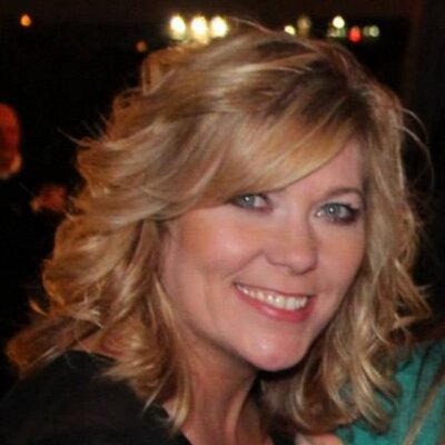 Profile Picture of Susan Turner (@SusanTurnTable) on Twitter