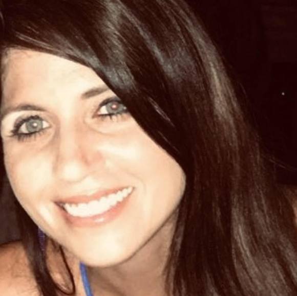 Profile Picture of Farris lain Carwile (@farrislain) on Poshmark