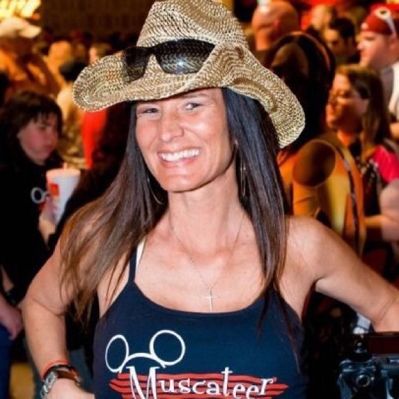 Profile Picture of Stacy Calvert (@vassi) on Poshmark