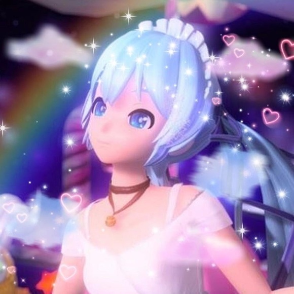 Profile Picture of Emma Heeney (@kittencloudz) on Poshmark