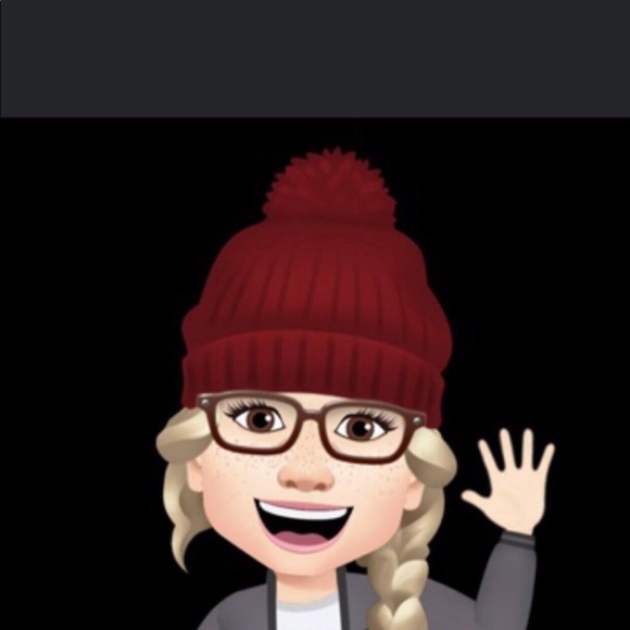 Profile Picture of Leaann Kueng (@leaannkueng) on Poshmark