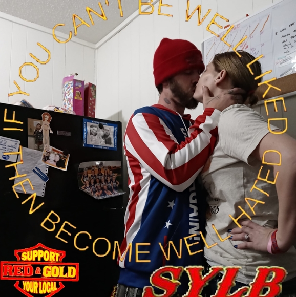 Profile Picture of Bates Andrew (@batesandrew) on Poshmark