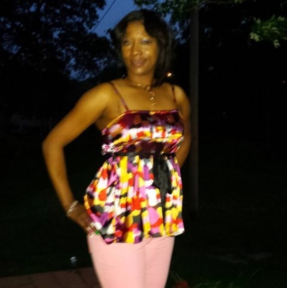 Profile Picture of Constance Thomasson-dockery (@constanced75) on Poshmark