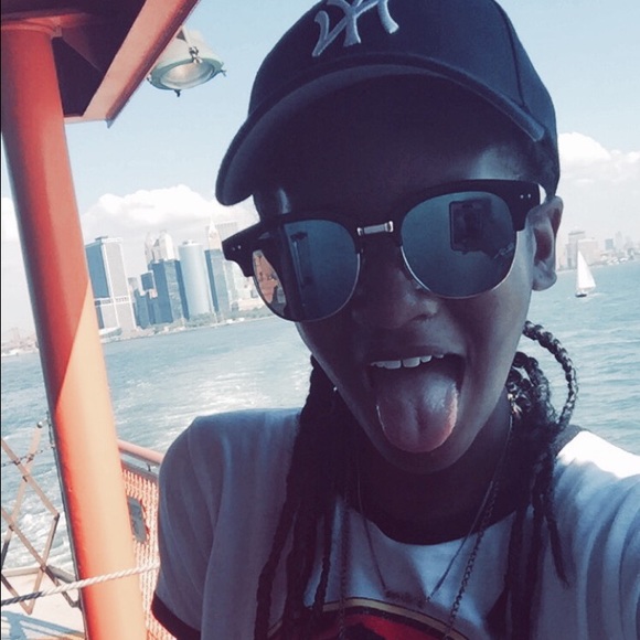 Profile Picture of Aurielle Gaddy (@auriellegaddyy) on Poshmark