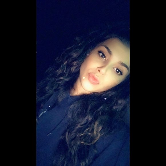 Profile Picture of Michaela Blake (@michaelablake) on Poshmark