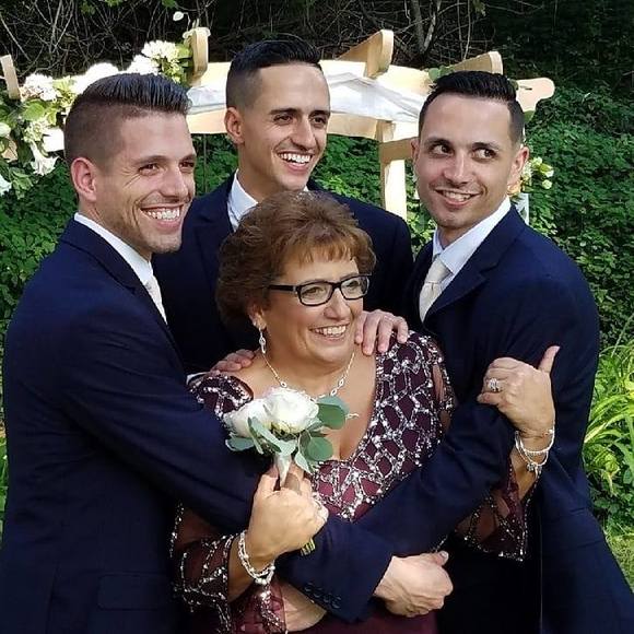 Profile Picture of Linda Moehringer (@lmoe215) on Poshmark