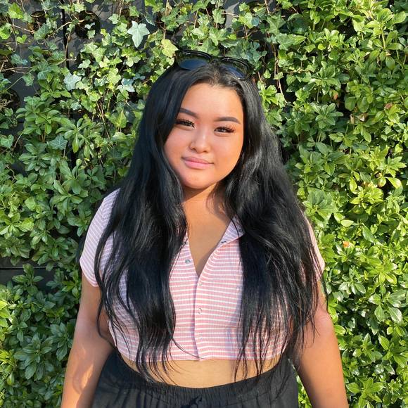 Profile Picture of Cassidy Nguyen (@cassidynguyen1) on Poshmark