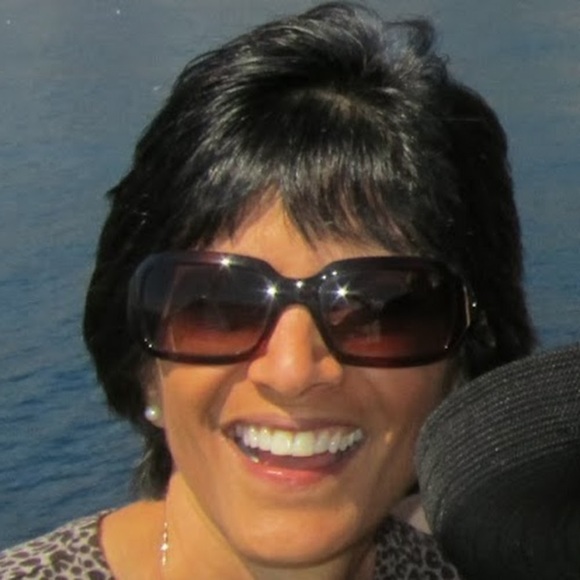 Profile Picture of Binita Patel (@bpatel1012) on Poshmark