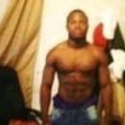 Profile Picture of Dexter Howard (@YUN6SWA66) on Twitter