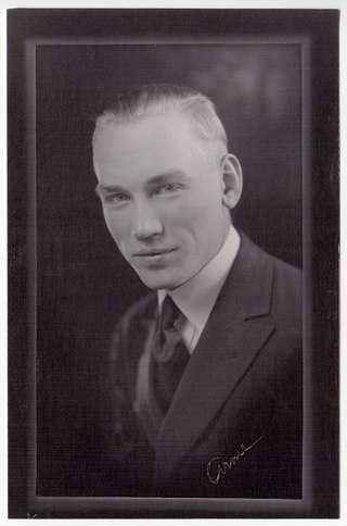 Profile Picture of Arnold Beckmanon Wikipedia