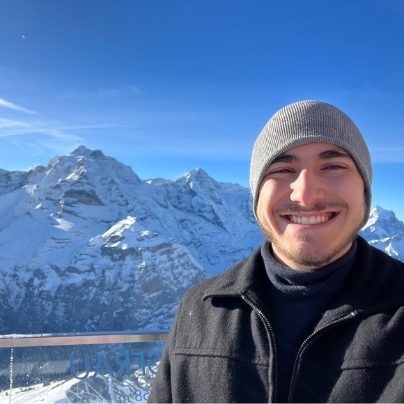 Profile Picture of Adam Andreani (@adamluvsboston) on Poshmark