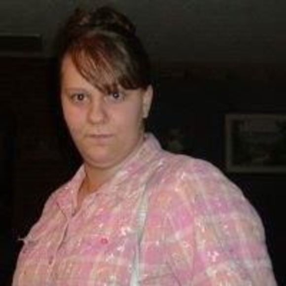 Profile Picture of Amanda Bates (@aiakamoon) on Poshmark