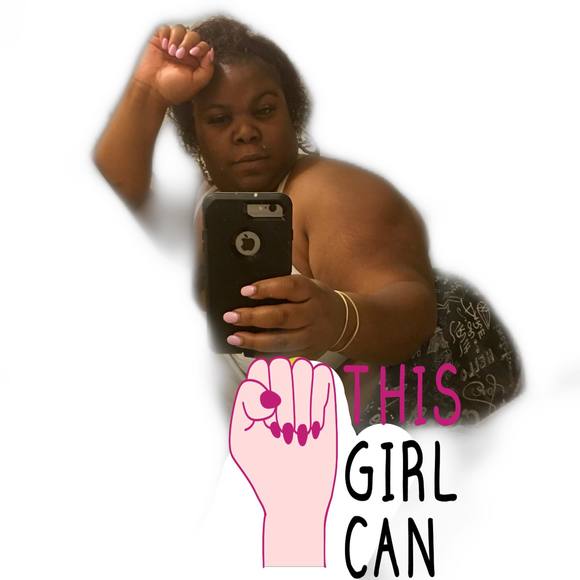 Profile Picture of Danelle Scott (@danellefolger) on Poshmark