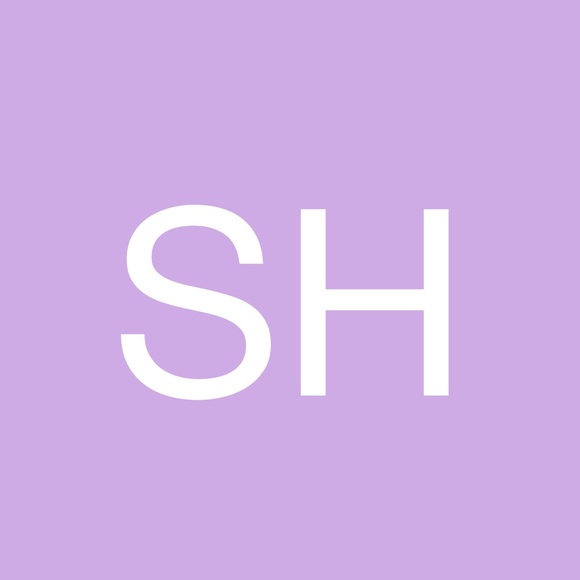 Profile Picture of Sharon Hilton (@sherhil) on Poshmark