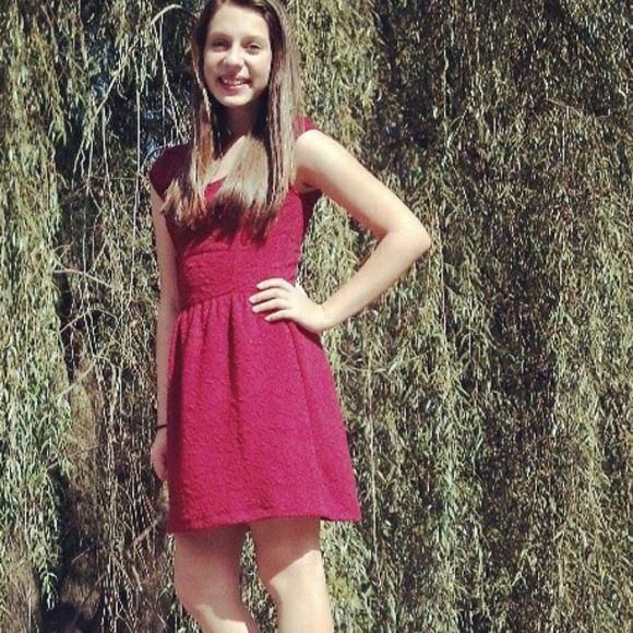 Profile Picture of Julia Ardito (@julia_a) on Poshmark