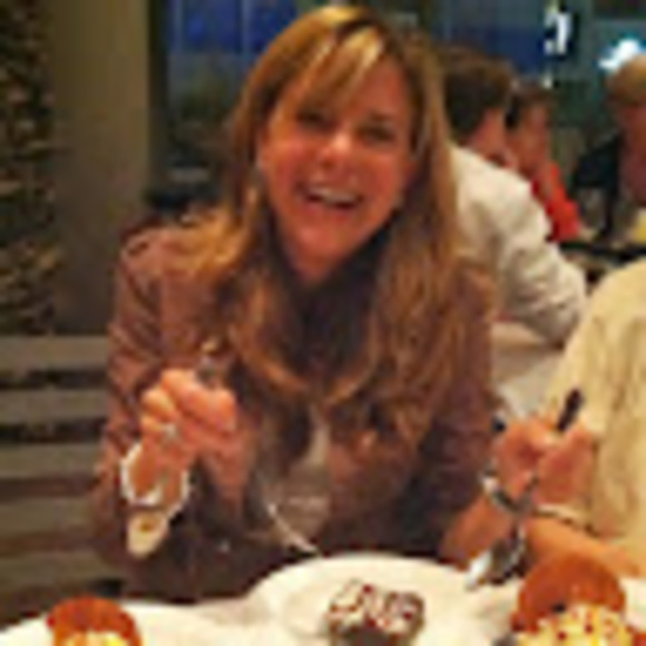 Profile Picture of Marta meigs Miskolczy (@martameigsm) on Poshmark