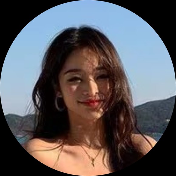 Profile Picture of Xiaobing Gan (@xiaobinggan) on Poshmark