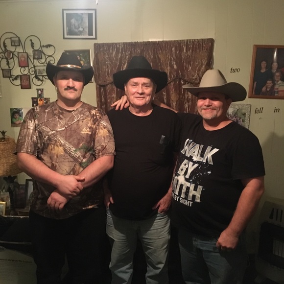 Profile Picture of John Cook (@wcook197115) on Poshmark