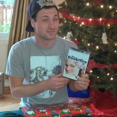 Profile Picture of Andrew Schram (@and_schram) on Twitter