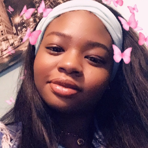 Profile Picture of Makayla Goode (@mgoo97) on Poshmark