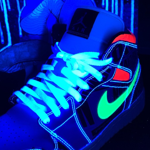 Profile Picture of Jake Aaron (@kidswitkicks) on Poshmark