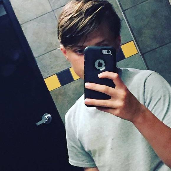 Profile Picture of Austin Routt (@ollieroutt7) on Poshmark