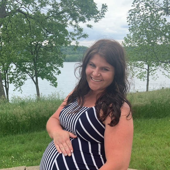 Profile Picture of Brook Steffee (@brooksteffee) on Poshmark