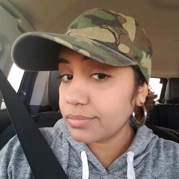 Profile Picture of Crystal (@crystalscheffe) on Tiktok