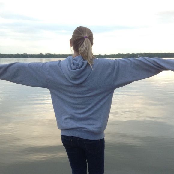 Profile Picture of Aubrey Stradling (@azstradling) on Poshmark