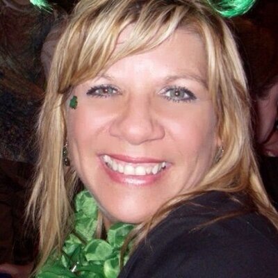 Profile Picture of Sherri Lee (@SherriBeeRox) on Twitter