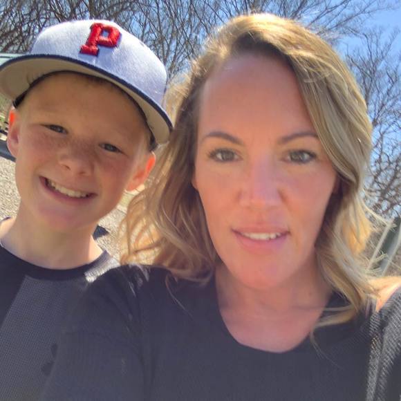 Profile Picture of Jodi Leafblad (@leafer2006) on Poshmark