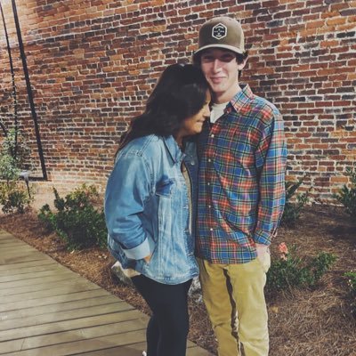Profile Picture of Cody (@cody_barbee) on Twitter