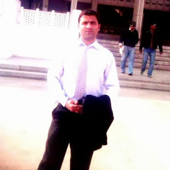 Profile Picture of Khalid Shah (@khalid_shah) on Poshmark
