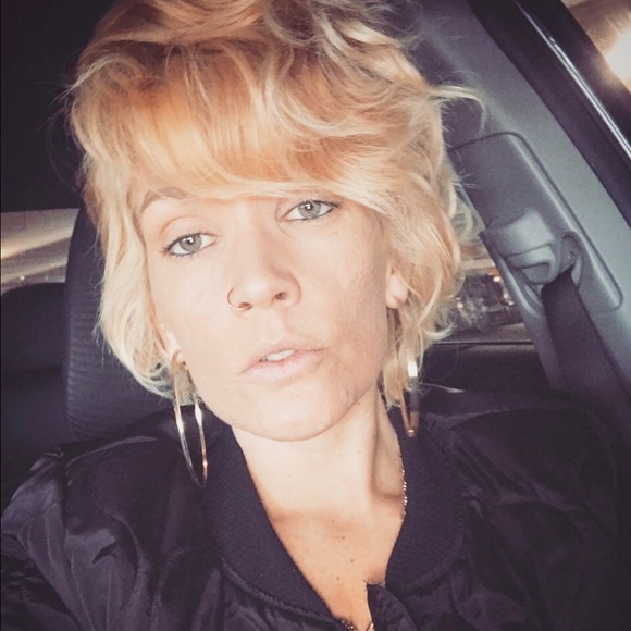 Profile Picture of Brittiany Rutkowski (@slim_b) on Poshmark
