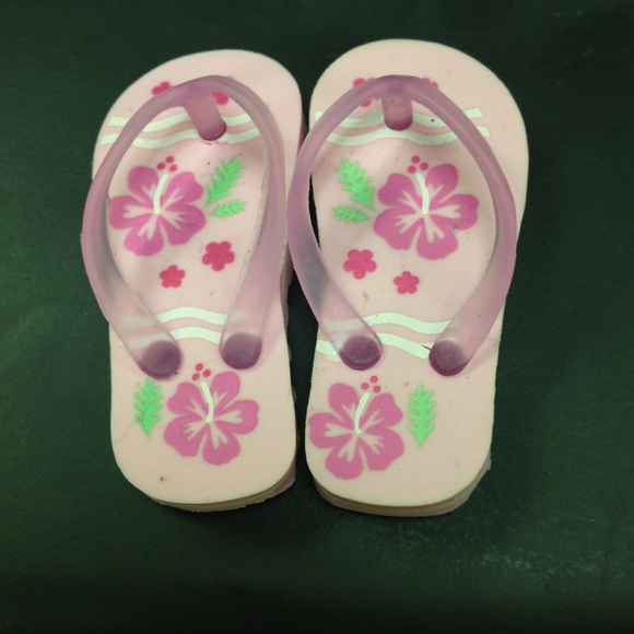 Profile Picture of Kim Sides (@sides) on Poshmark