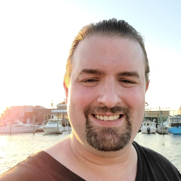 Profile Picture of Keith Kowalski (@p0kerfacee) on Poshmark