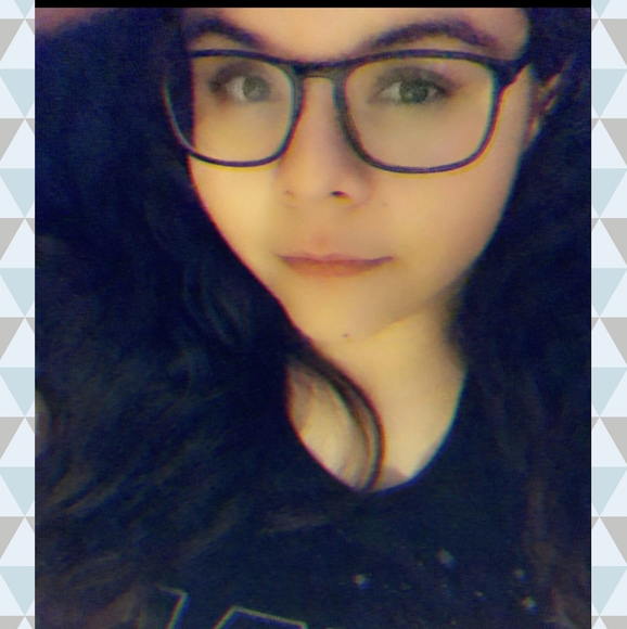 Profile Picture of Jackie Steranka (@jackie_steranka) on Poshmark