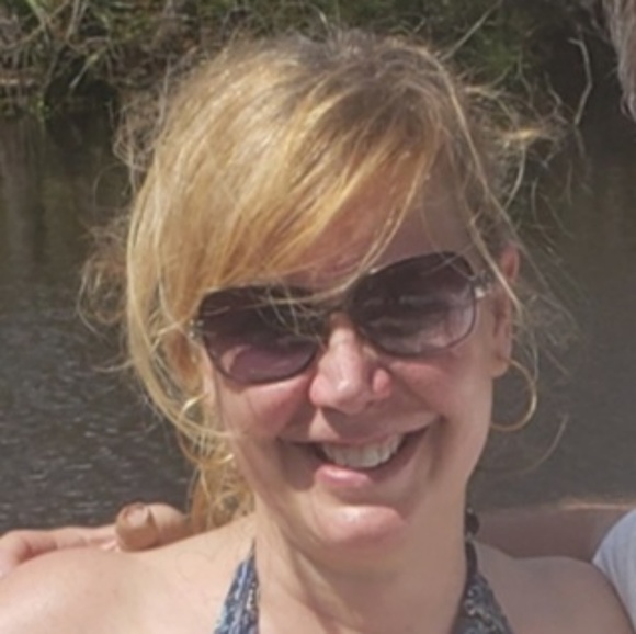 Profile Picture of Lisa Preli (@lpreli4) on Poshmark