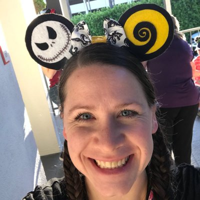 Profile Picture of Emily Hacker (@em_hacker) on Twitter
