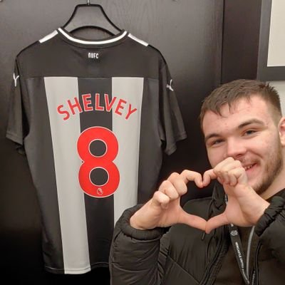 Profile Picture of Paul Dobbs (@PaulDobbs105) on Twitter
