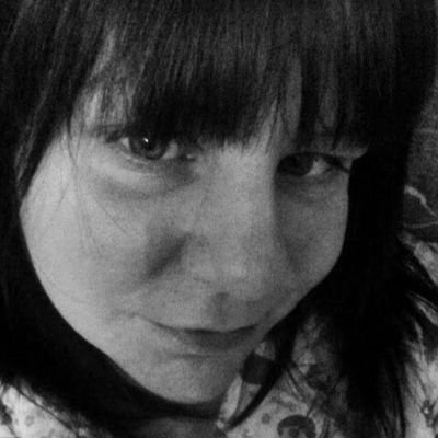 Profile Picture of Stacy Dawn Barrett (@ickle_muffin83) on Twitter