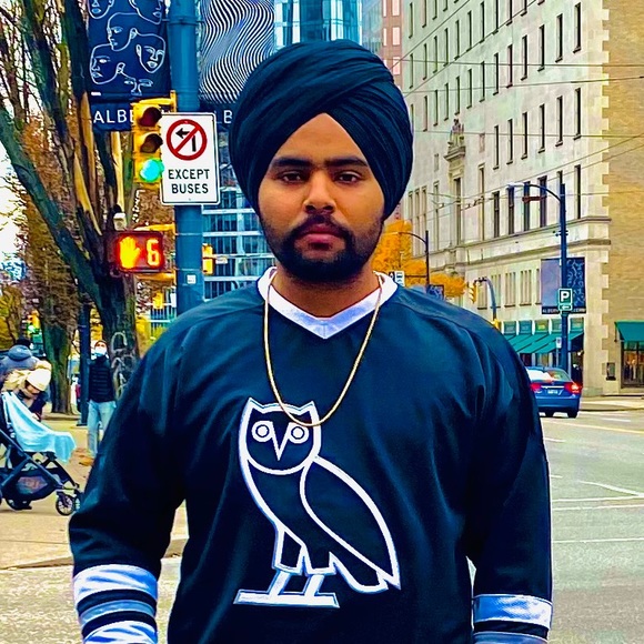 Profile Picture of Amninder Singh (@ammygill1322) on Poshmark